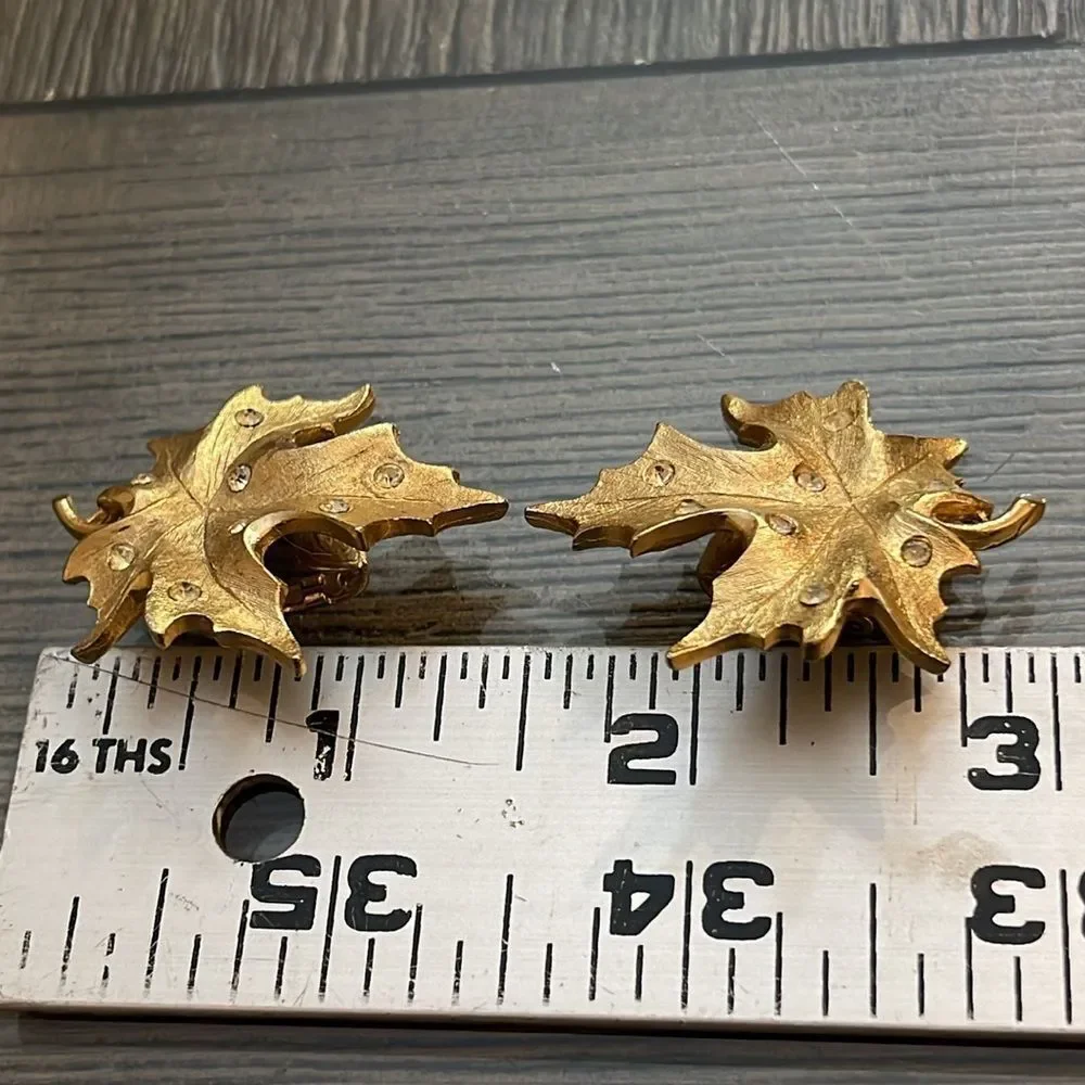 Vintage Sarah Coventry Designers Choice Whispering Leaf Brooch Leaf Clip Earring